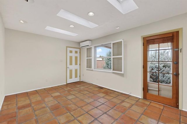 3064 Plaza Blanca, Santa Fe, NM 87507