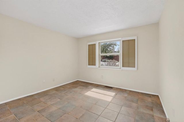 3064 Plaza Blanca, Santa Fe, NM 87507