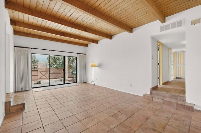 3064 Plaza Blanca, Santa Fe, NM 87507
