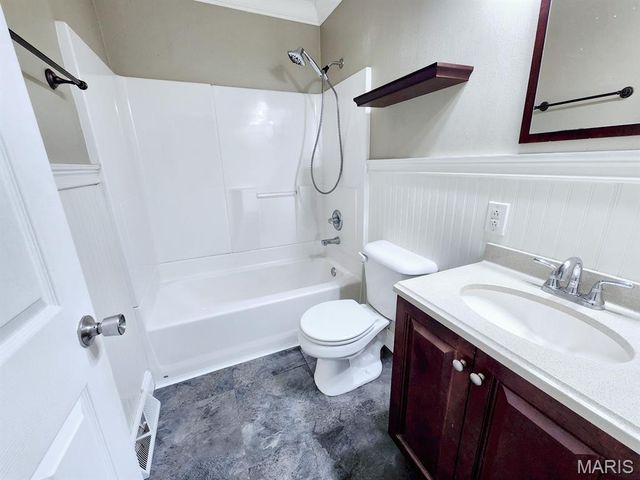 225 Merriweather Lane, Fairview Heights, IL 62208