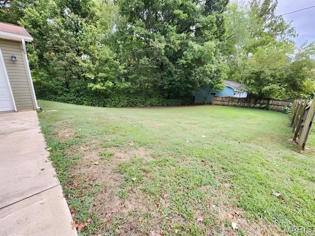 225 Merriweather Lane, Fairview Heights, IL 62208