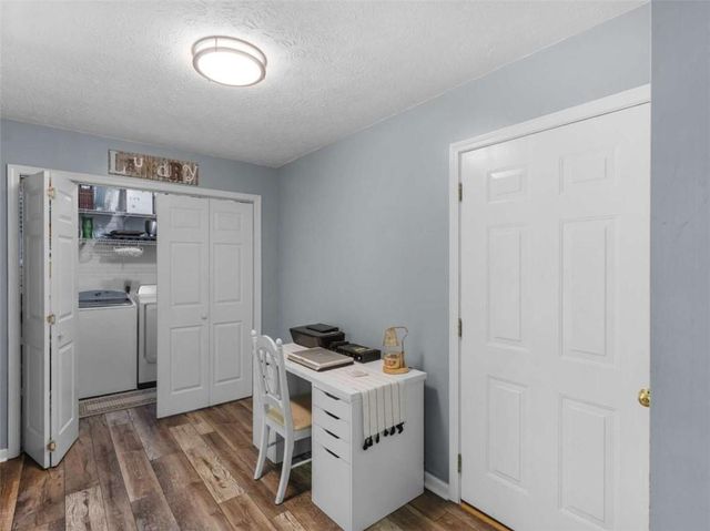 442 Creek View Court, Mcdonough, GA 30252