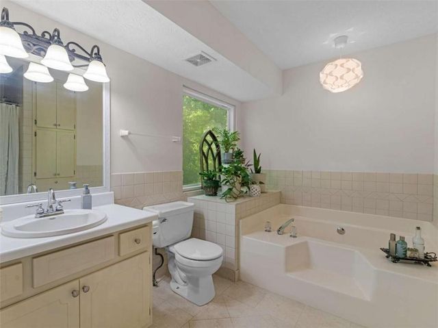442 Creek View Court, Mcdonough, GA 30252