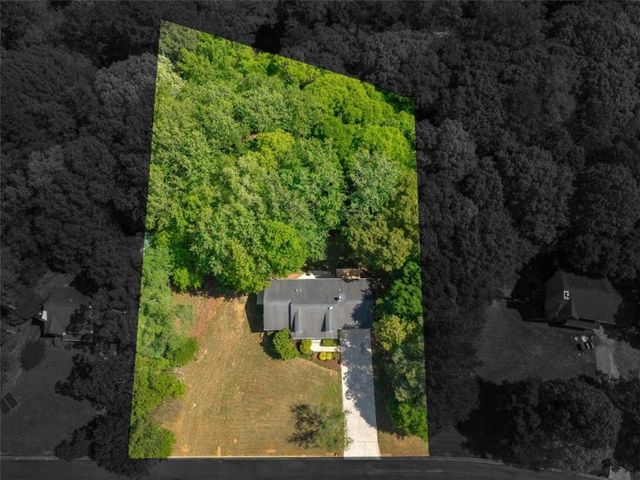 442 Creek View Court, Mcdonough, GA 30252