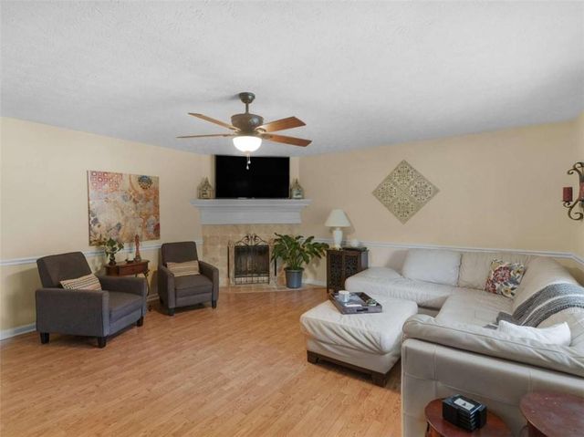 442 Creek View Court, Mcdonough, GA 30252