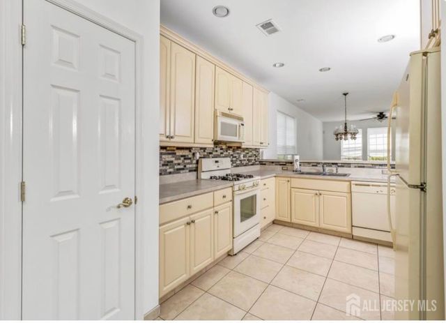 45 Prusakowski Boulevard, Sayreville, NJ 08859