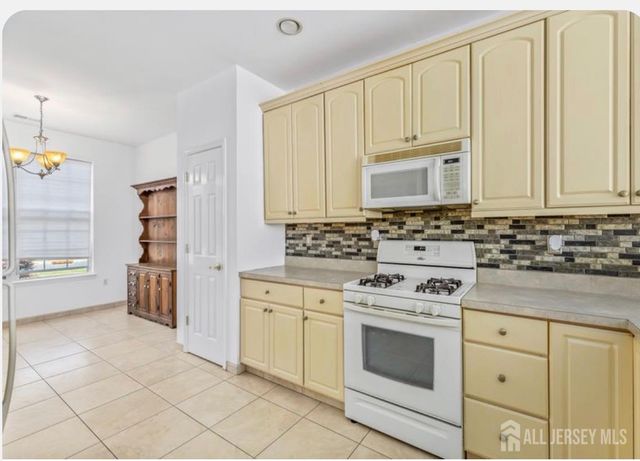 45 Prusakowski Boulevard, Sayreville, NJ 08859