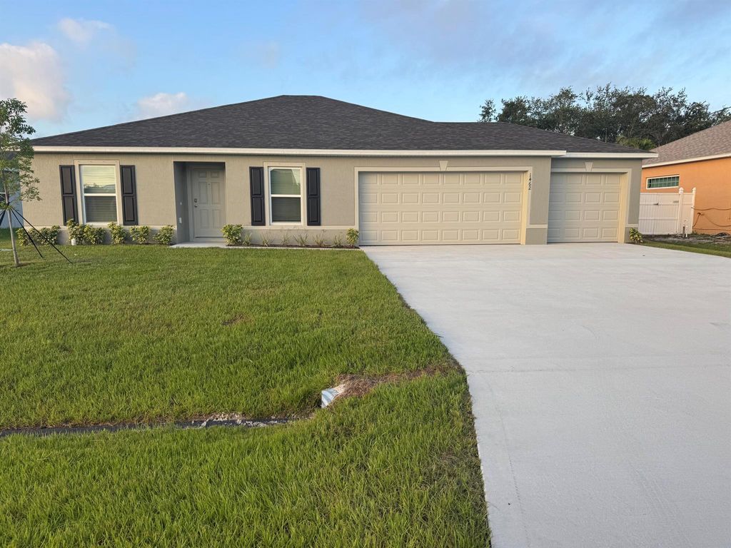 1462 SW Herder Road, Port St Lucie, FL 34953