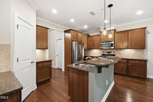 320 Rose Walk Lane, Carrboro, NC 27510