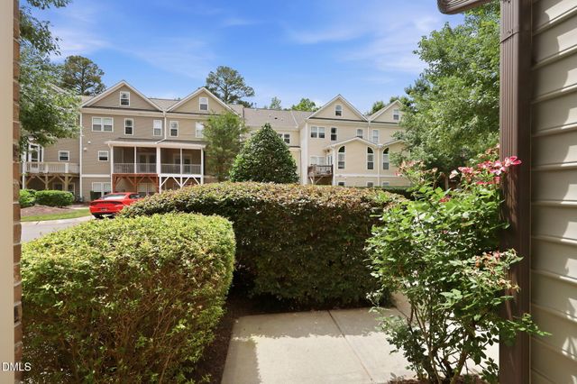 320 Rose Walk Lane, Carrboro, NC 27510