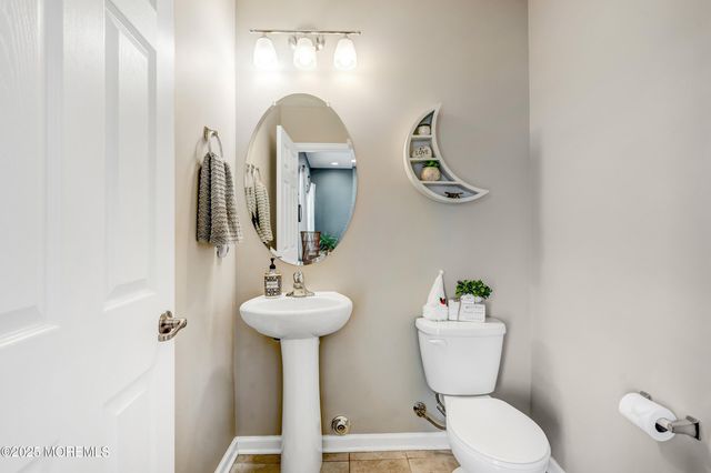 153 Waypoint Drive, Eatontown, NJ 07724