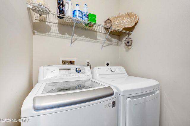 153 Waypoint Drive, Eatontown, NJ 07724