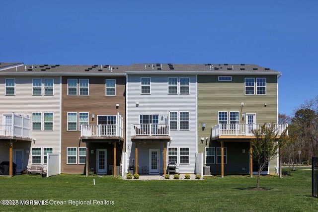 153 Waypoint Drive, Eatontown, NJ 07724