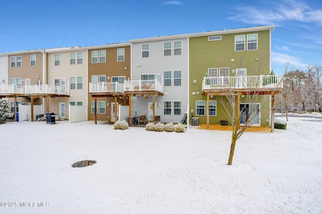 153 Waypoint Drive, Eatontown, NJ 07724