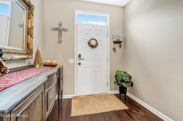 153 Waypoint Drive, Eatontown, NJ 07724