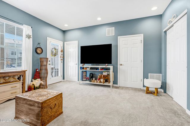 153 Waypoint Drive, Eatontown, NJ 07724