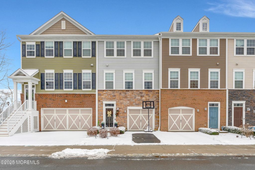 153 Waypoint Drive, Eatontown, NJ 07724