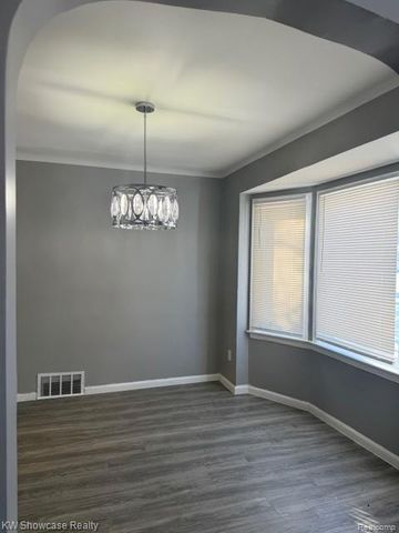 19354 Biltmore Street, Detroit, MI 48235