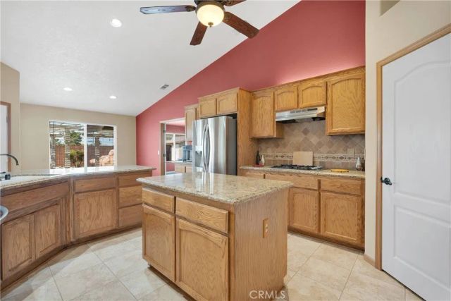 19501 Kinai Road, Apple Valley, CA 92307
