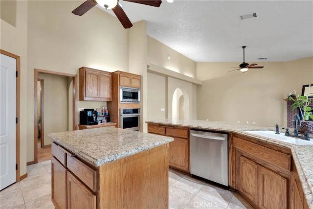 19501 Kinai Road, Apple Valley, CA 92307