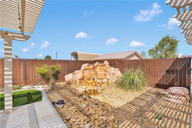 19501 Kinai Road, Apple Valley, CA 92307