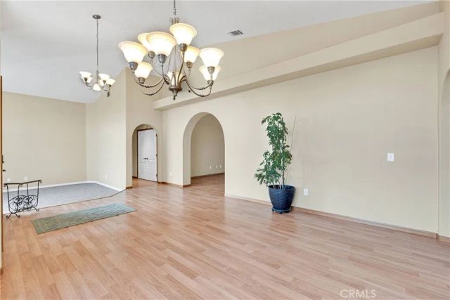 19501 Kinai Road, Apple Valley, CA 92307