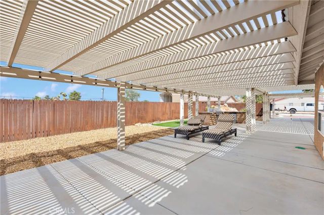 19501 Kinai Road, Apple Valley, CA 92307