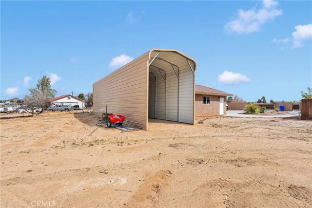 19501 Kinai Road, Apple Valley, CA 92307