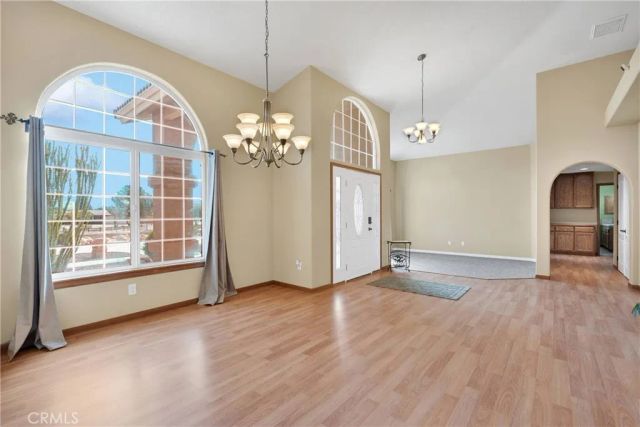 19501 Kinai Road, Apple Valley, CA 92307