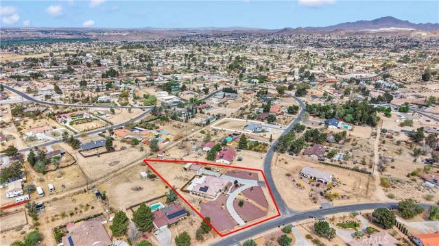 19501 Kinai Road, Apple Valley, CA 92307