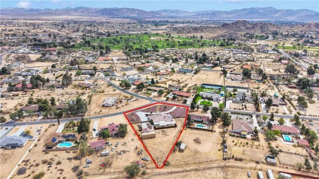19501 Kinai Road, Apple Valley, CA 92307