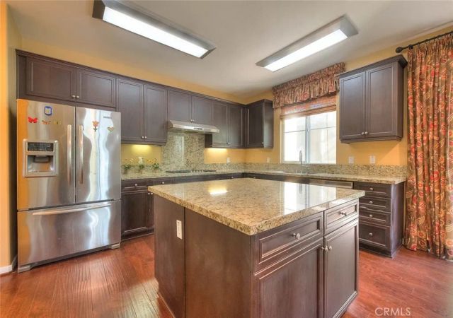 906 N Woodbine, Azusa, CA 91702