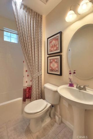906 N Woodbine, Azusa, CA 91702