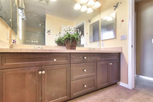 906 N Woodbine, Azusa, CA 91702