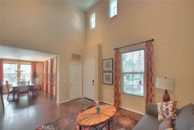 906 N Woodbine, Azusa, CA 91702