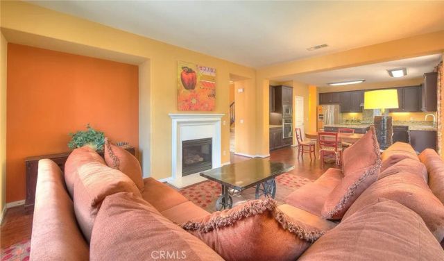 906 N Woodbine, Azusa, CA 91702