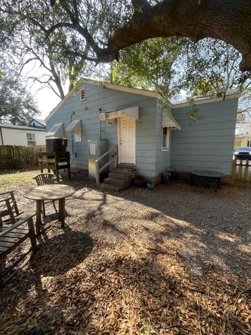 2705 W Surrey Drive, North Charleston, SC 29405