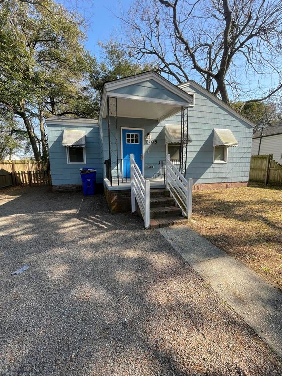 2705 W Surrey Drive, North Charleston, SC 29405