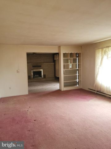 32 SHEETZ RD, Halifax, PA 17032