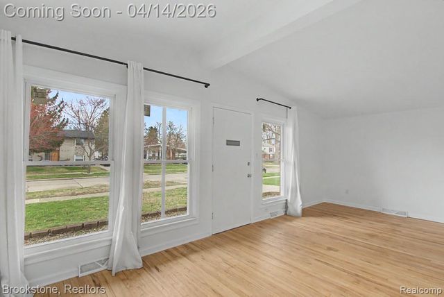 29242 Shirley Avenue, Madison Heights, MI 48071