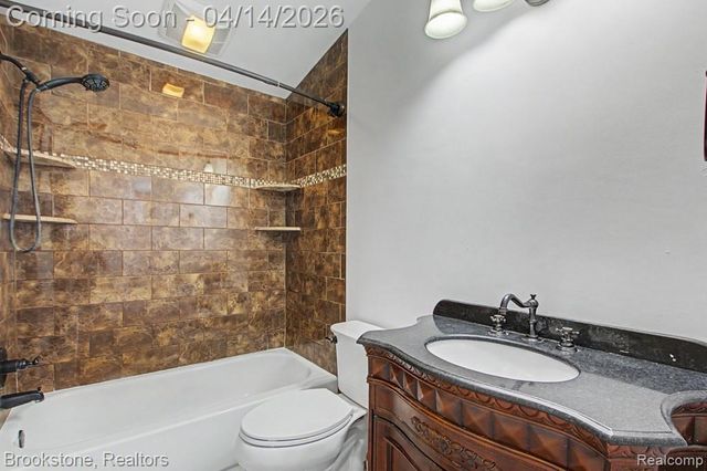 29242 Shirley Avenue, Madison Heights, MI 48071