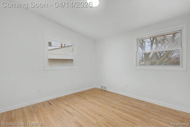 29242 Shirley Avenue, Madison Heights, MI 48071