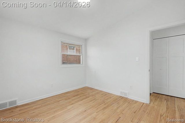 29242 Shirley Avenue, Madison Heights, MI 48071