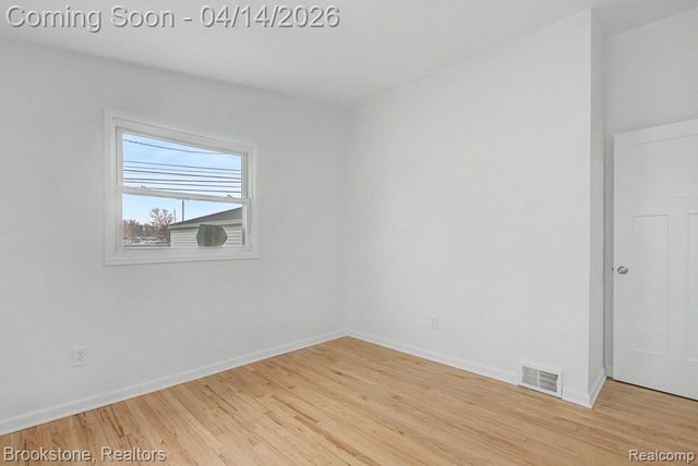 29242 Shirley Avenue, Madison Heights, MI 48071