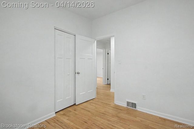 29242 Shirley Avenue, Madison Heights, MI 48071