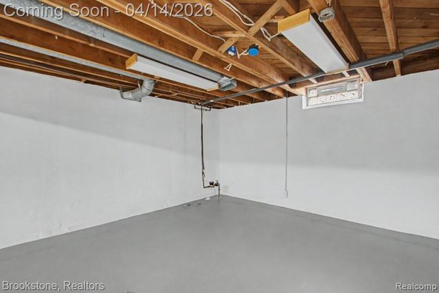 29242 Shirley Avenue, Madison Heights, MI 48071