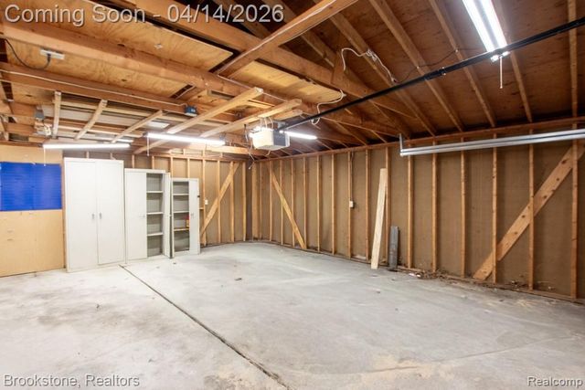 29242 Shirley Avenue, Madison Heights, MI 48071