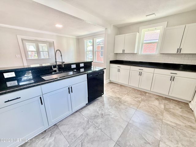 429 W 46TH STREET, Jacksonville, FL 32208