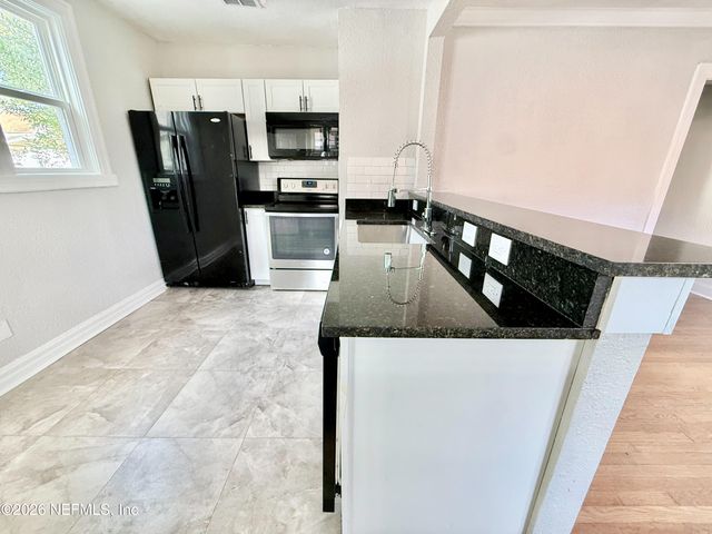 429 W 46TH STREET, Jacksonville, FL 32208