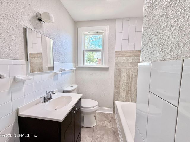 429 W 46TH STREET, Jacksonville, FL 32208